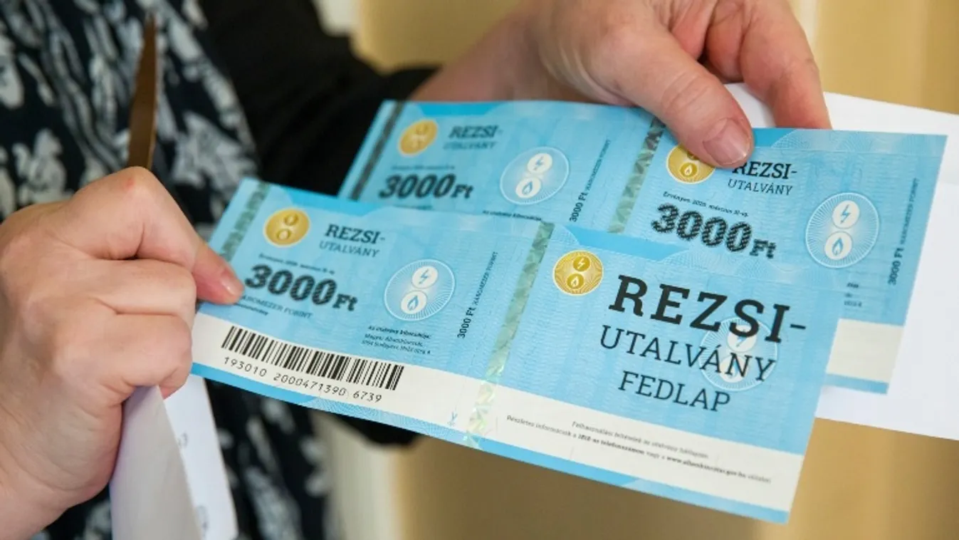 Fontos számokat közölt a posta: erre költik a nyugdíjasok a rezsiutalványt