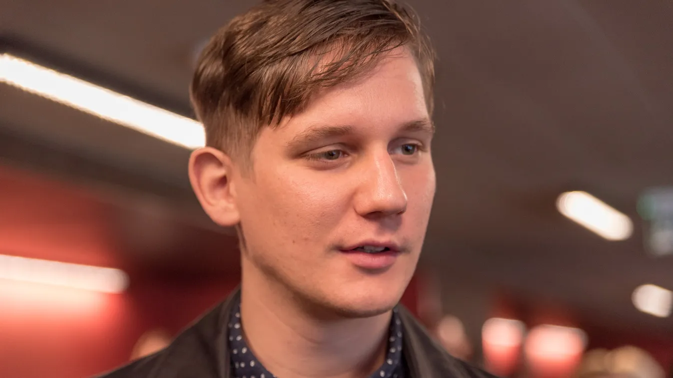 Tíz éve nem beszél apjával a Mintaapák zeneszerzője