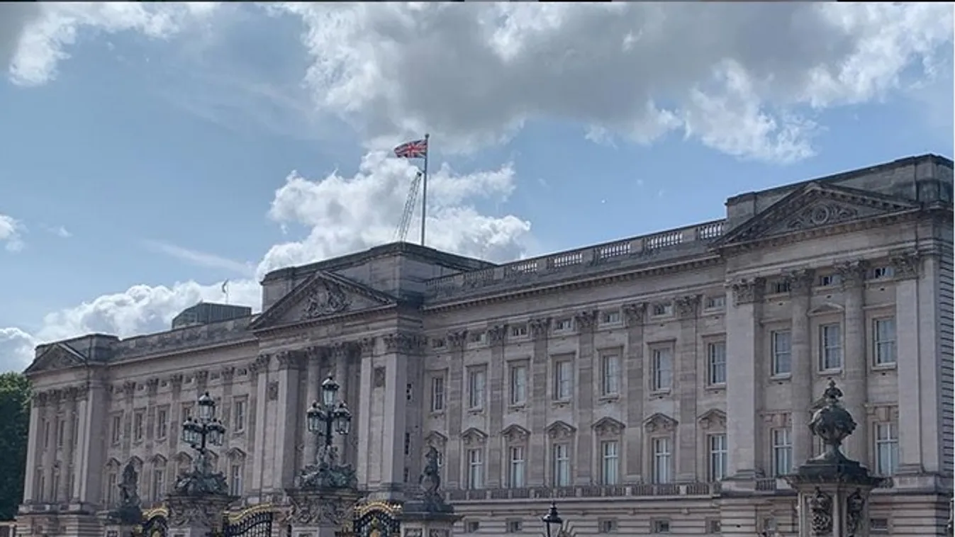 Roppant kínos, kiderült, melyik sztár lopott a Buckingham-palotából