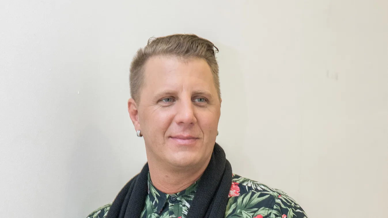 Kínos, ittasan állt színpadra Zámbó Krisztián: Hihetetlen, mit művelt