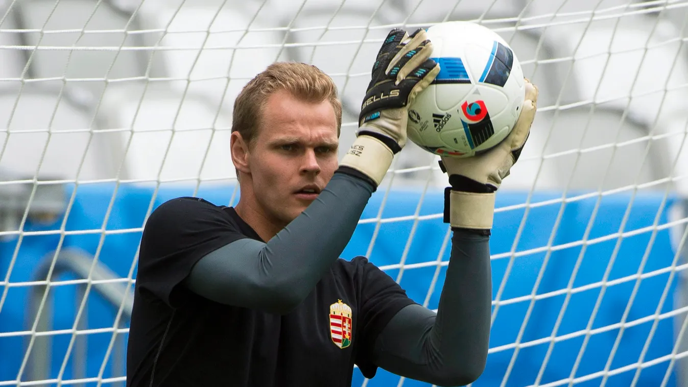 Dibusznak csodát kell tennie, ha Wales ellen is védeni akar