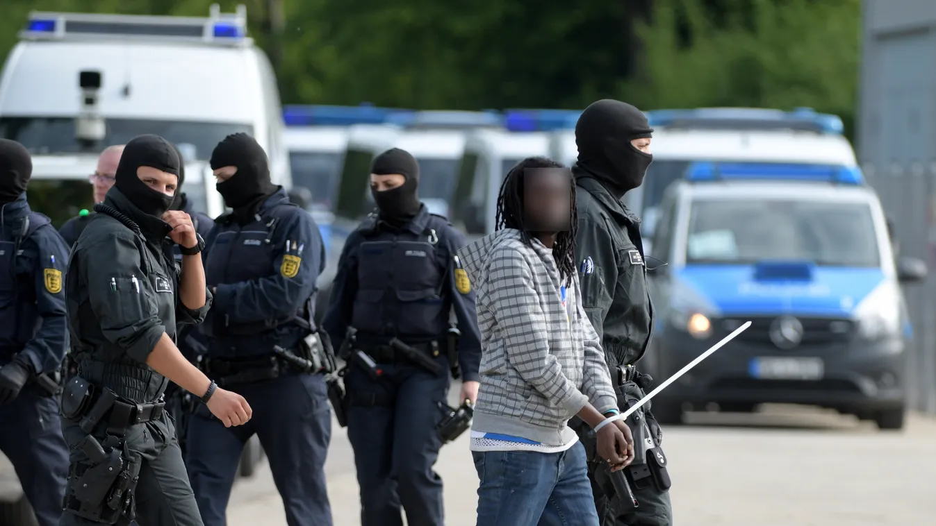 Koncentrációs táborhoz hasonlították az európai menekülttáborokat