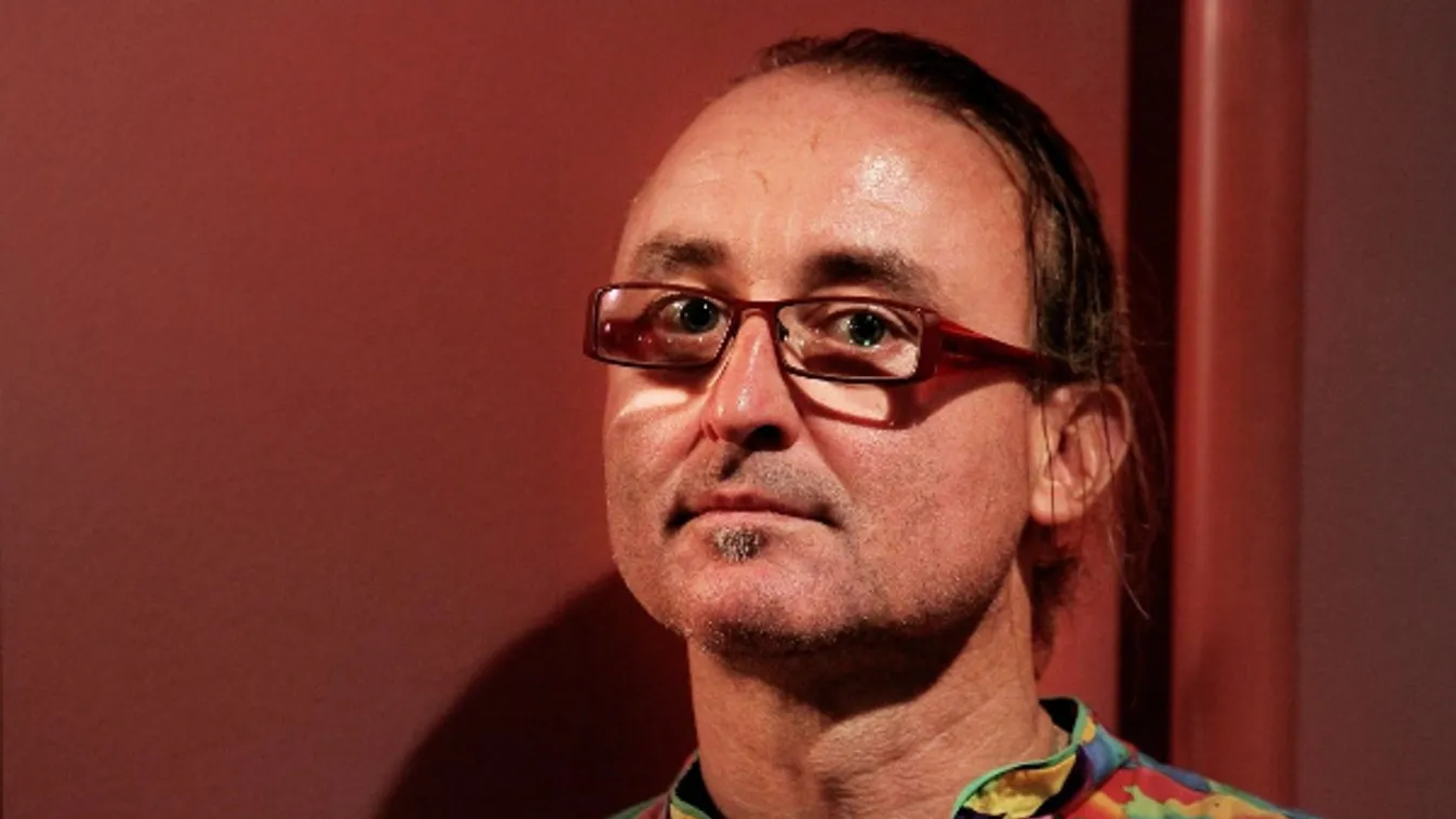 Drámai vallomás Czeizel Endre fiától: eltiltották tőle a kistestvéreit