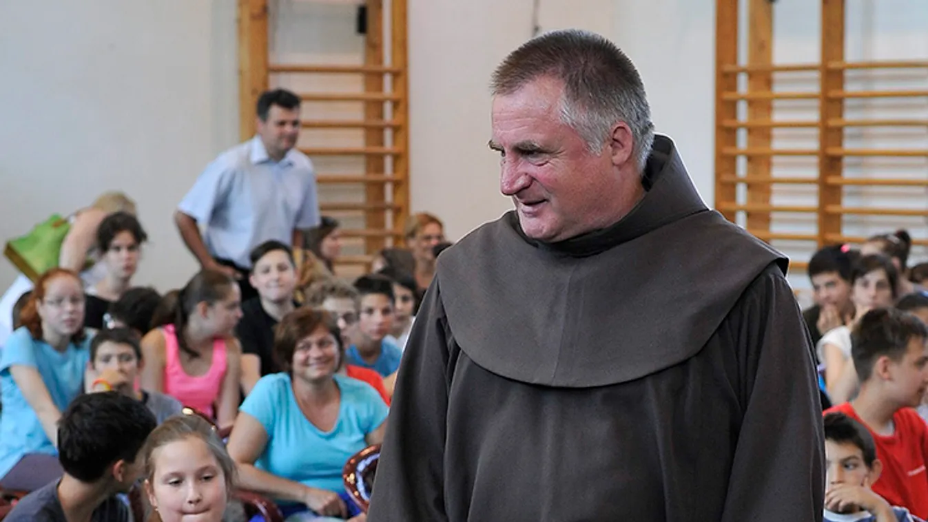 Ezt üzeni Böjte atya a szeretet ünnepén