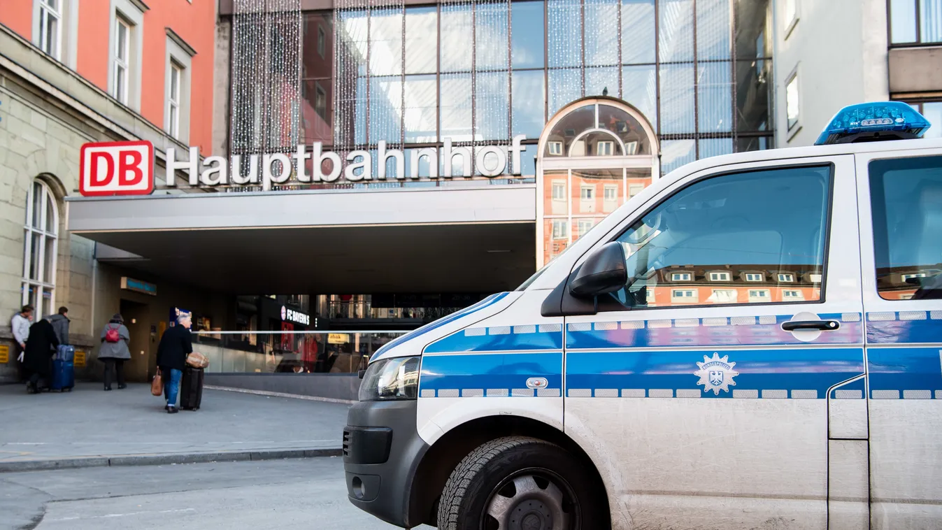 Hátba szúrtak egy rendőrt intézkedés közben a müncheni pályaudvaron