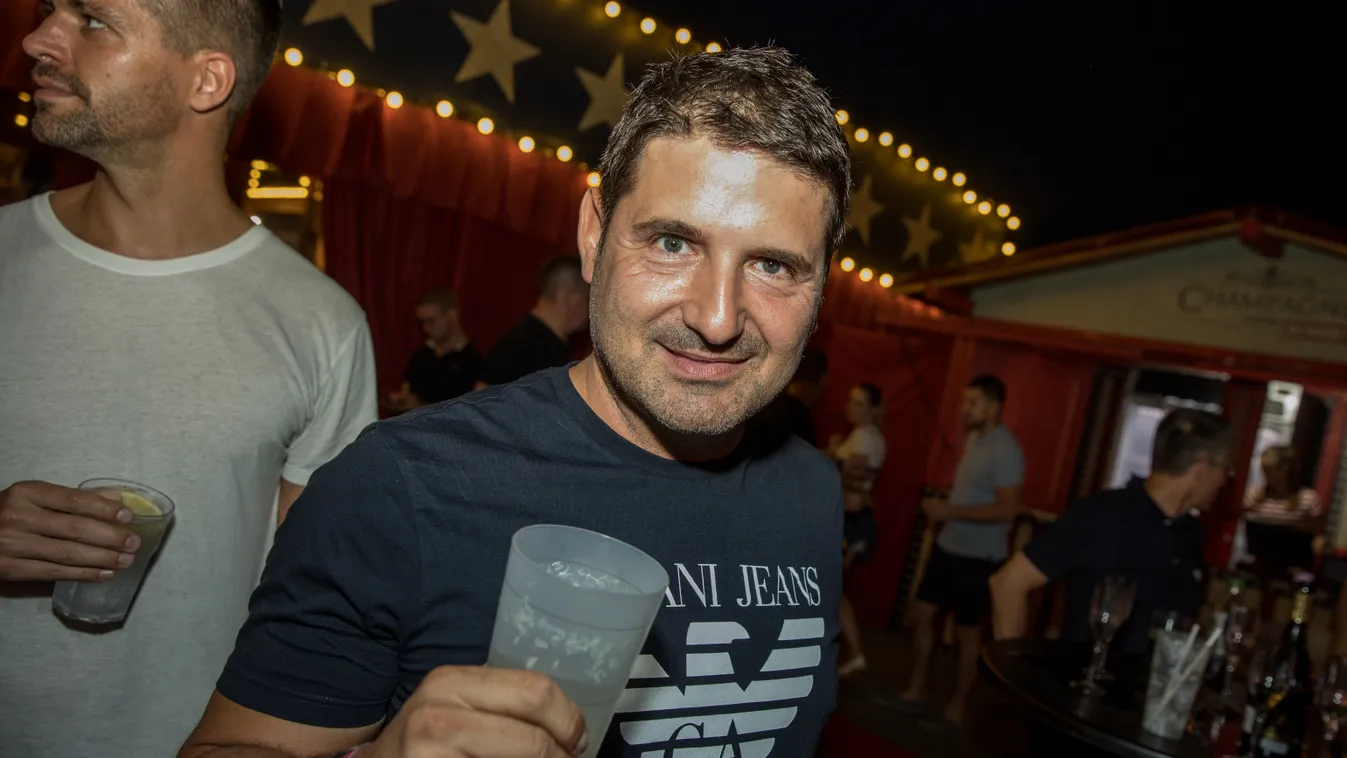 Nem semmi: igazi legendával találkozott Hajdú Péter, fotó is készült