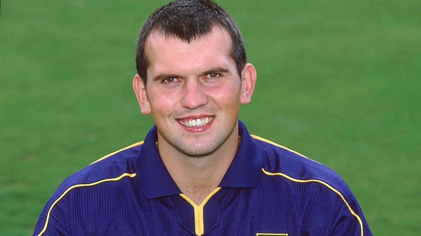 Elővette a nemi szervét, két nőt inzultált az egykori focista