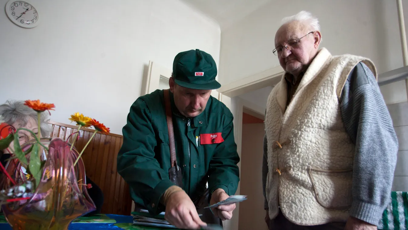 Ekkor utalják a nyugdíjakat