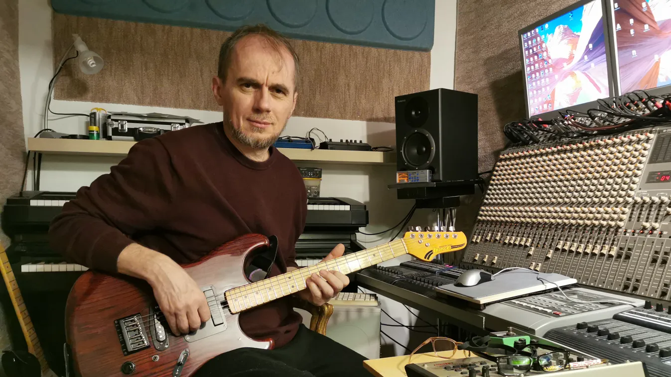 Csúnyán leszólta a Republicot a zenekar alapító gitárosa