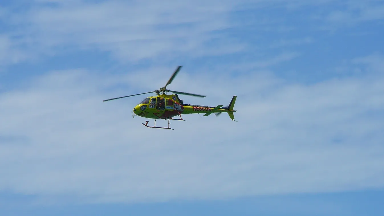 Most jött: rendőrökre támadtak Veresegyházán, mentőhelikopter a helyszínen