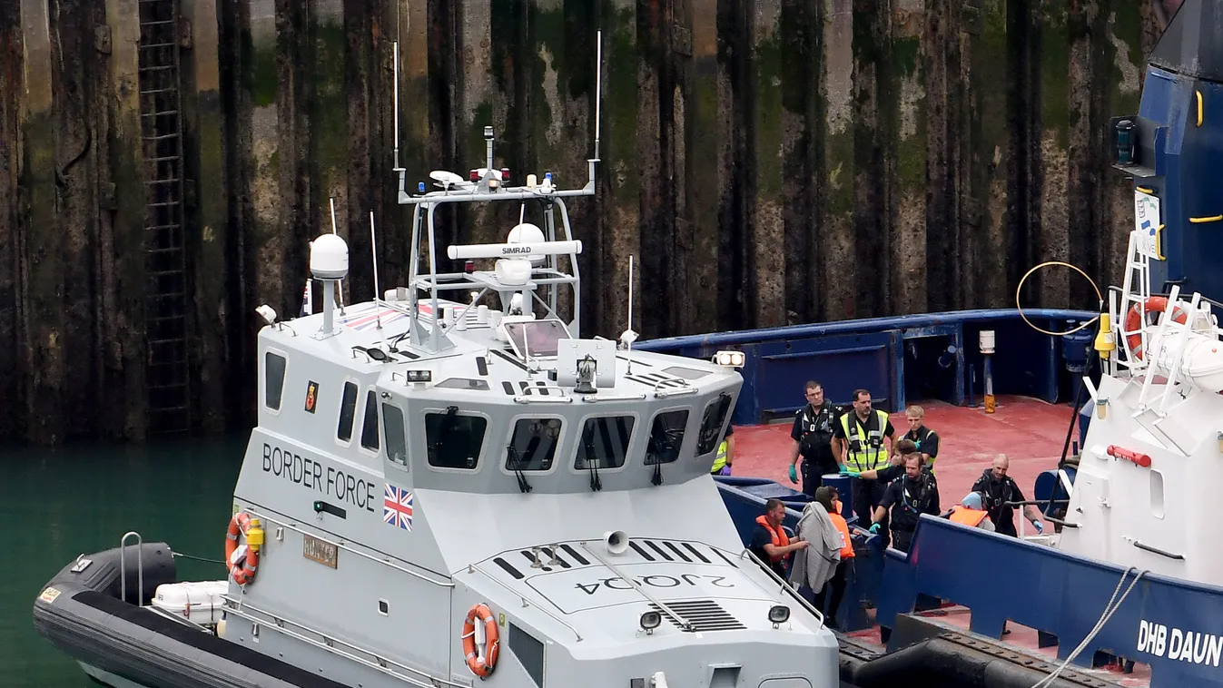 Tízezer kurdot csempészett be egy bűnbanda Nagy-Britanniába