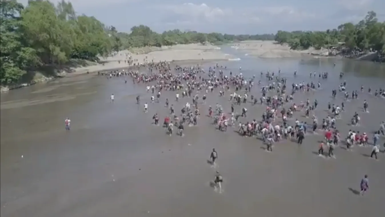 Több 100 migráns tört be Mexikóba, a hatóságok tehetetlenek