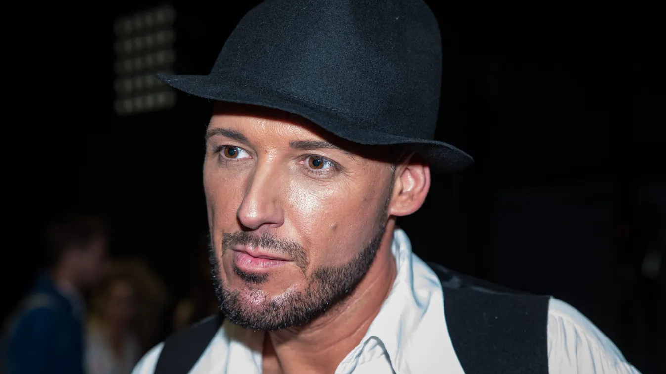 Betelt a pohár, jogi lépéseket tesz Jolly