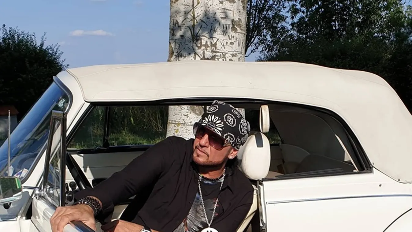 Megtörten közölte a hírt: édesanyját gyászolja Kozso