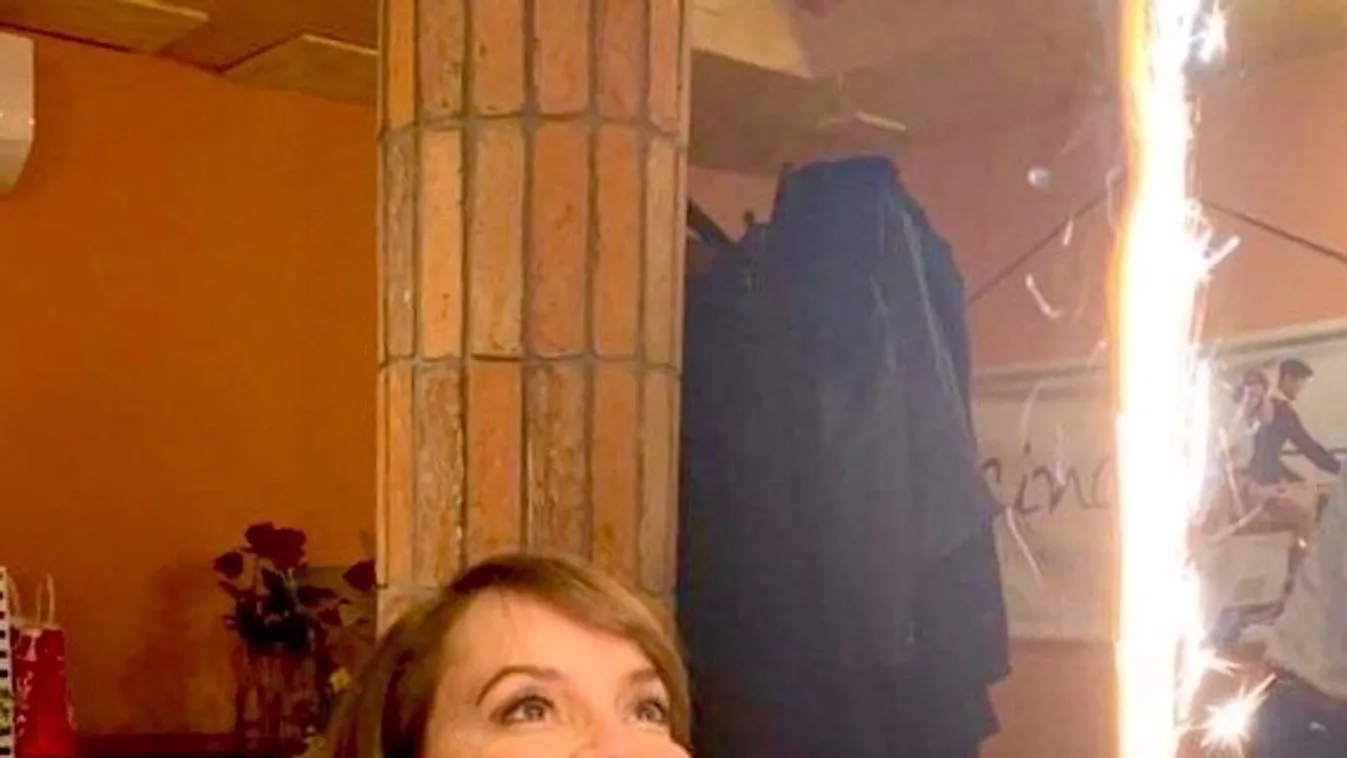 Csisztu Zsuzsa : Jobb egy nevetőránc, mint egy sírásó - Fotó