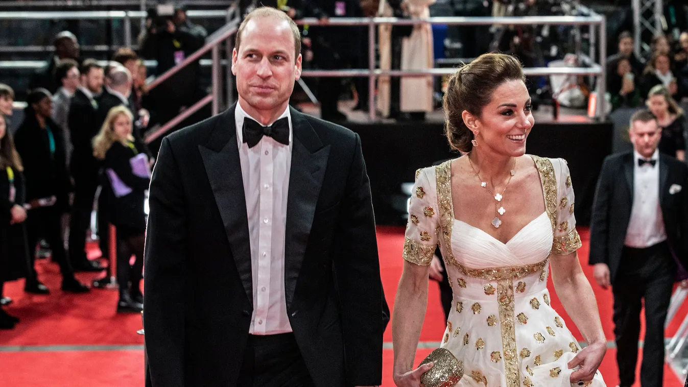 Kínosan nevetgélt Vilmos herceg, mikor a királyi családon viccelődtek a díjátadón