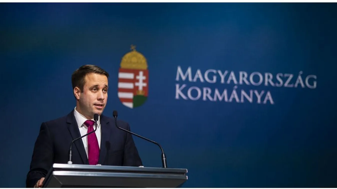 Dömötör Csaba a nemzeti konzultációról posztolt videót