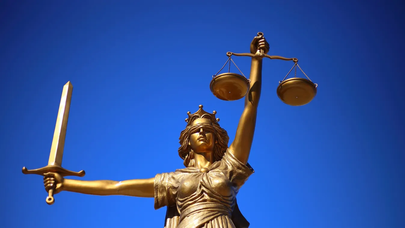 76 szúrással végzett a nejével, majd egy táskába rejtette a holttestet