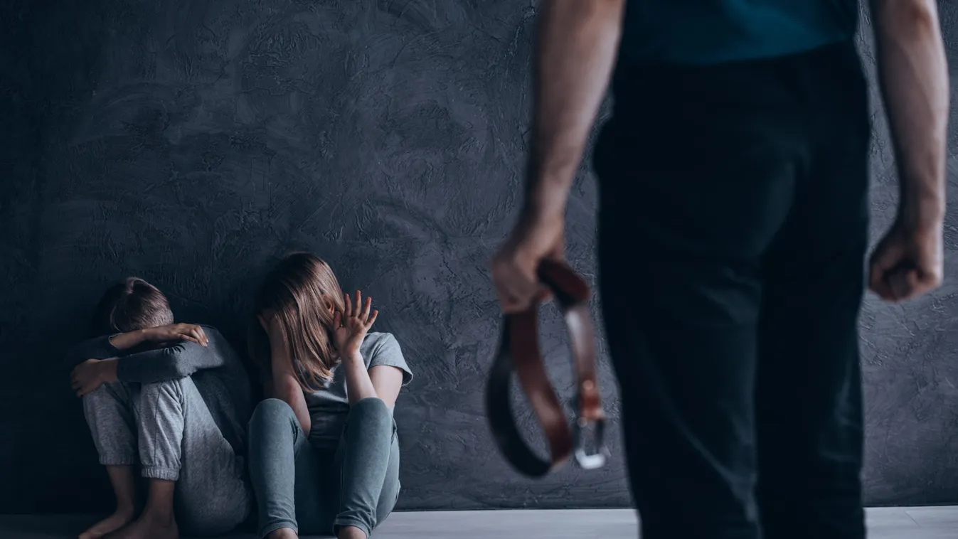 Kész horror, amit a Békés megyei apa művelt a gyerekeivel +18