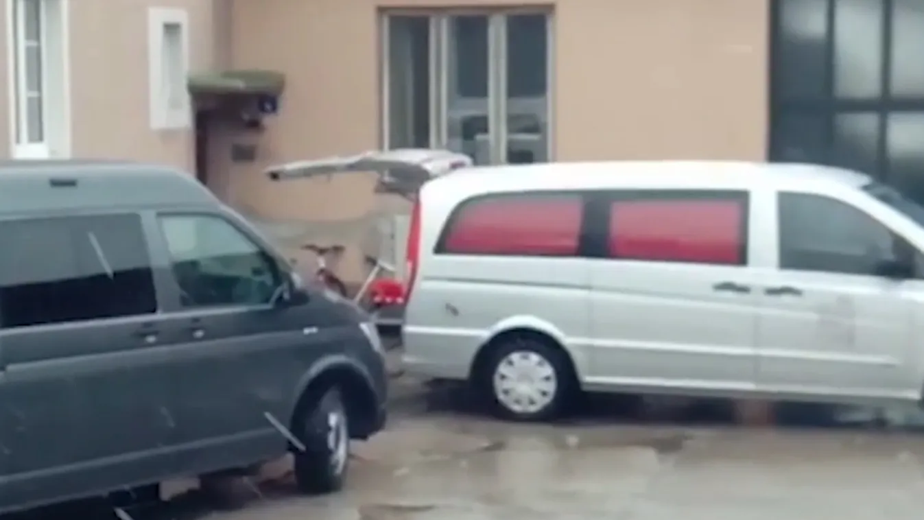 Osztrák menekültszállón végzett nejével az afgán migráns