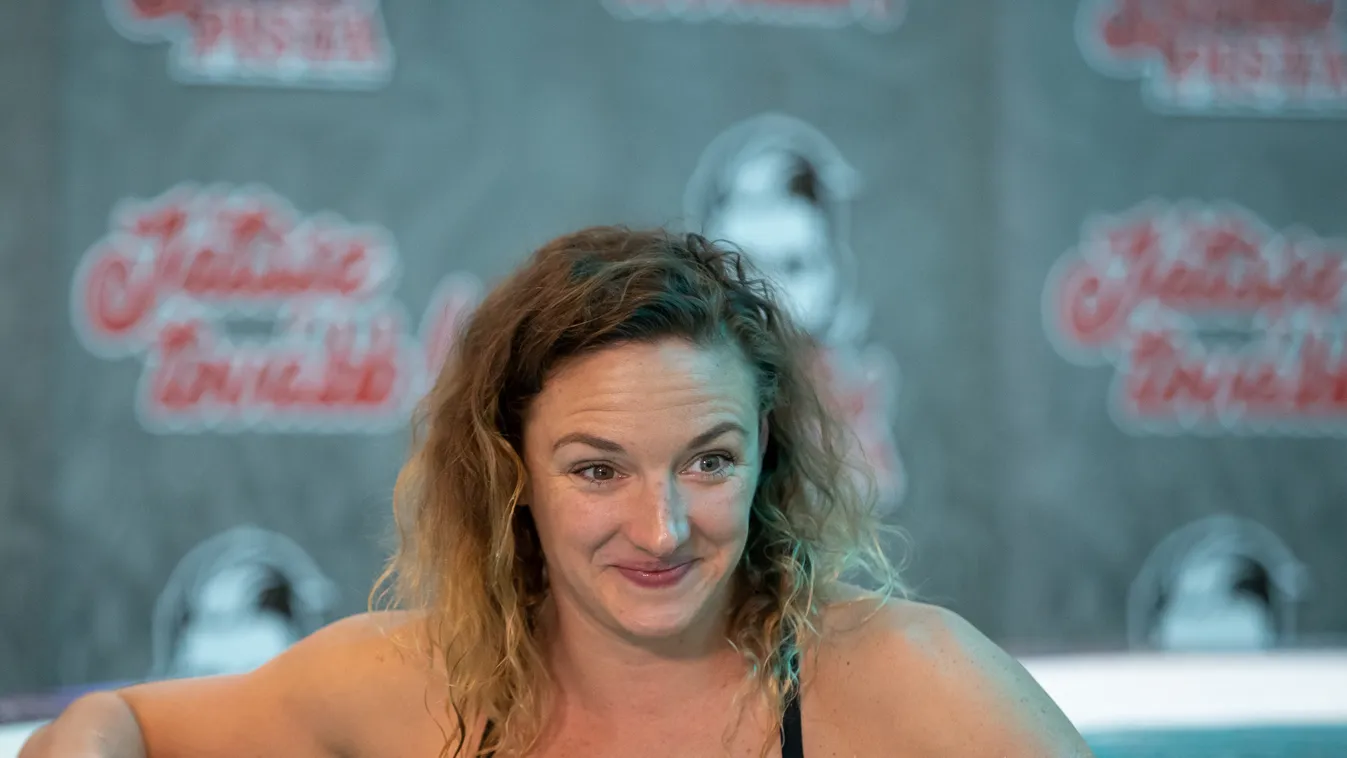 Óriási ajándékot kapnak Hosszú Katinka rajongói