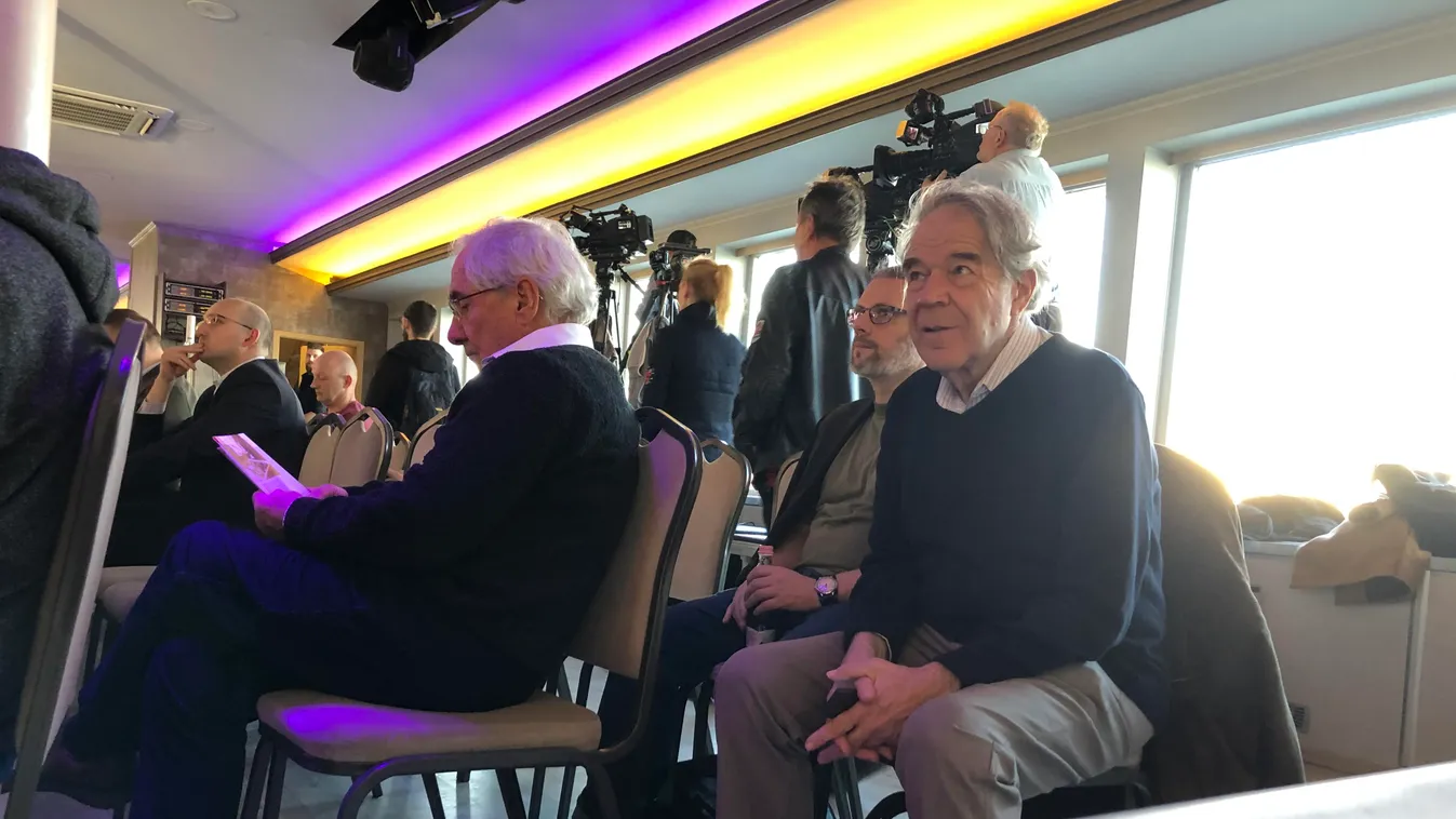 Az SZDSZ-es főnök, a Dk-alelnöke vezényelte a Momentum évértékelőjét