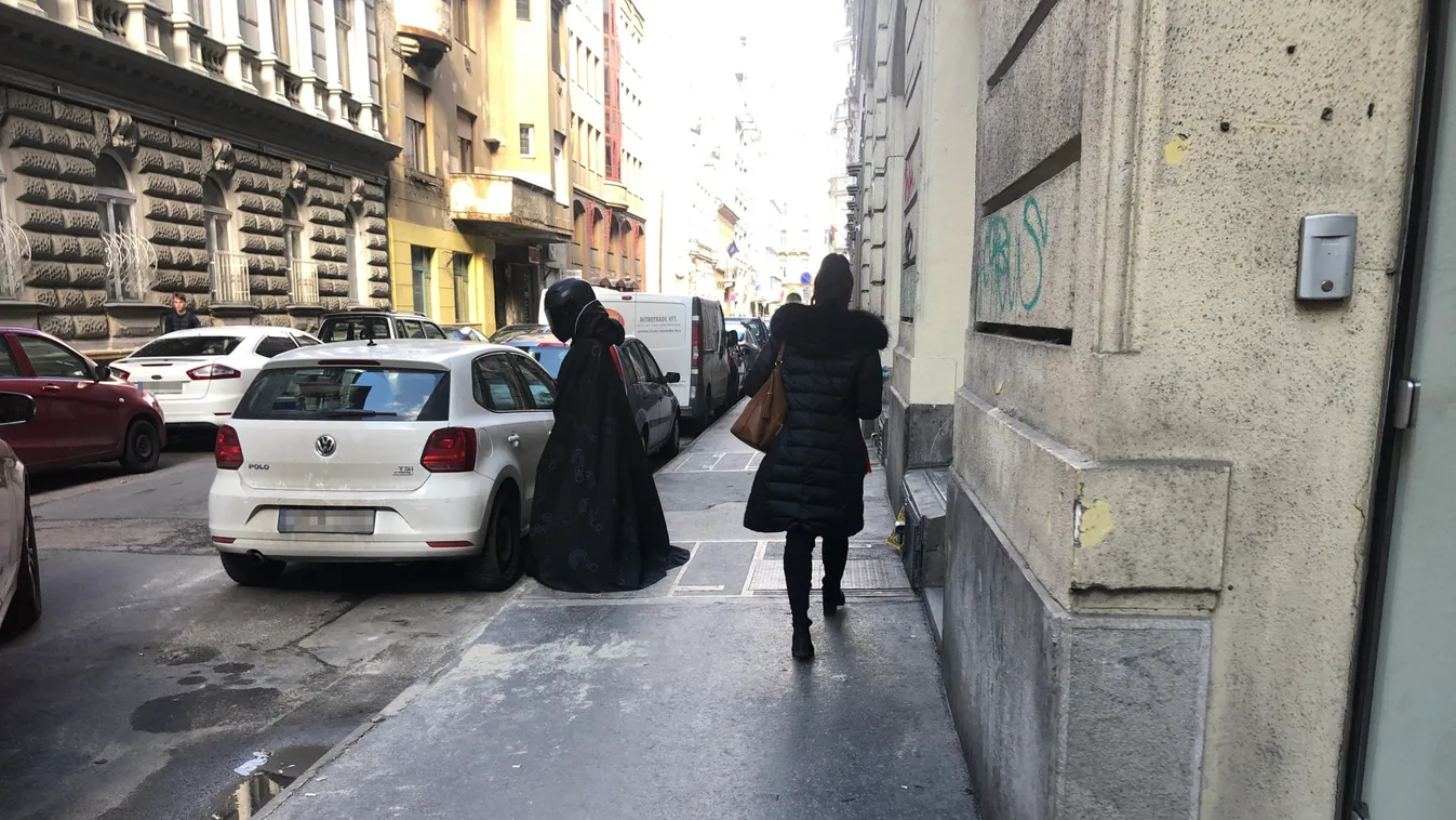 Lesifotó: Itt kapták lencsevégre a Nicsak, ki vagyok? maszkos sztárját