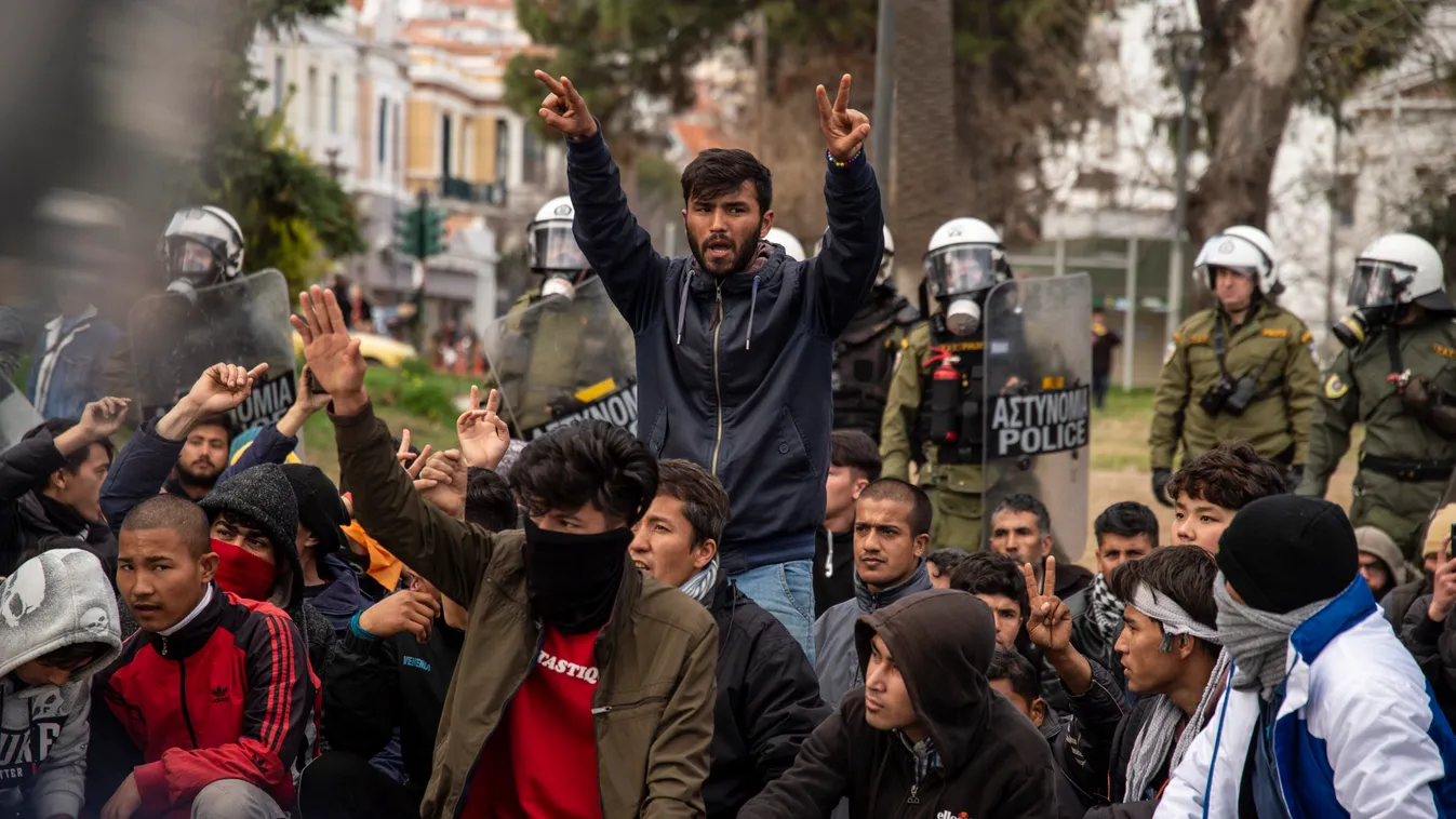 "Mi lesz, ha egyszer tízezer migráns indul meg a város felé?"