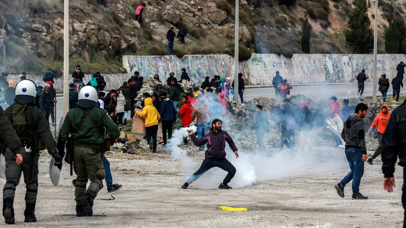 Felébredtek a görögök, listázzák az NGO-kat
