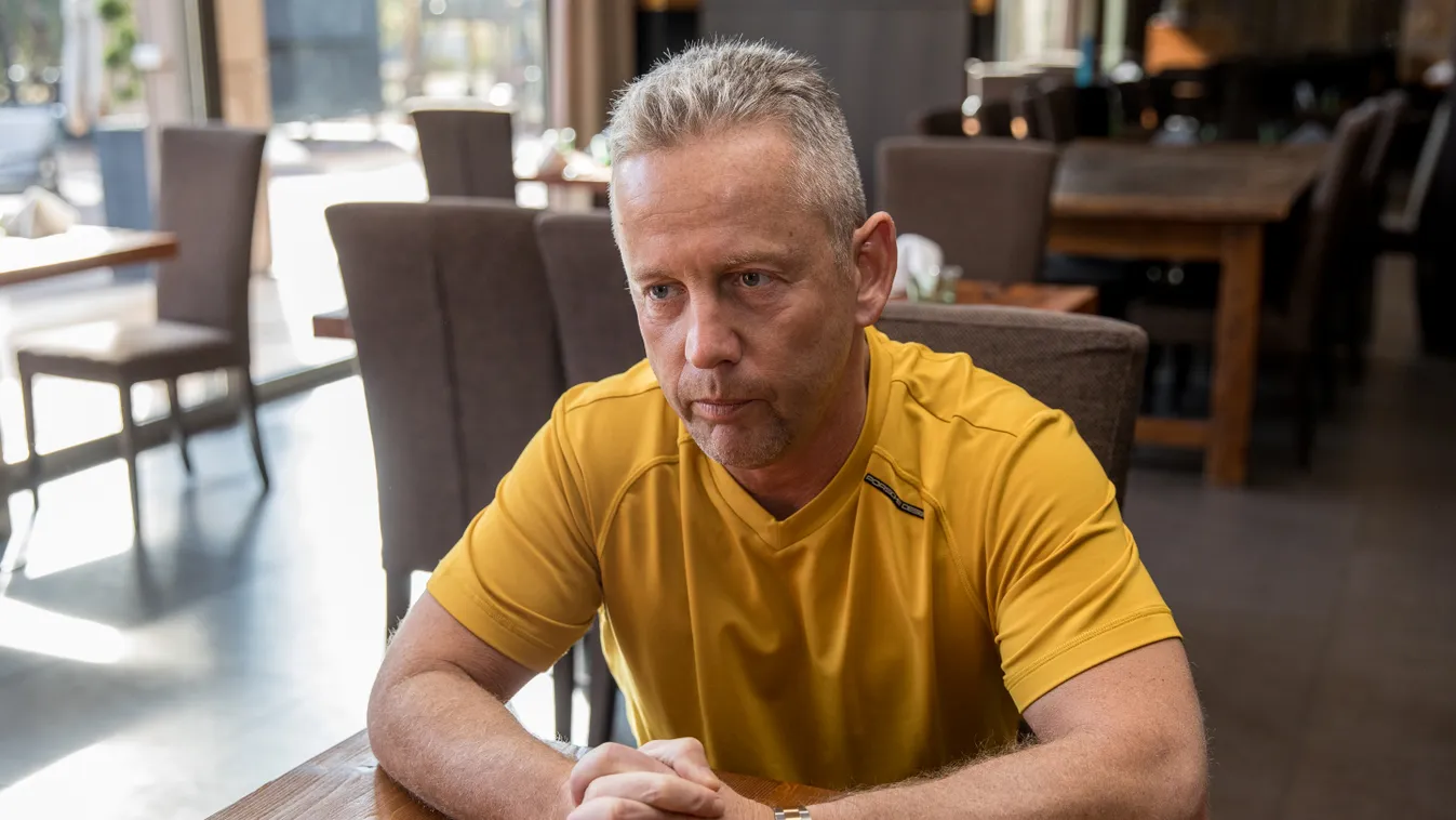 Schobert Norbert: Embert így még nem hurcoltak meg!