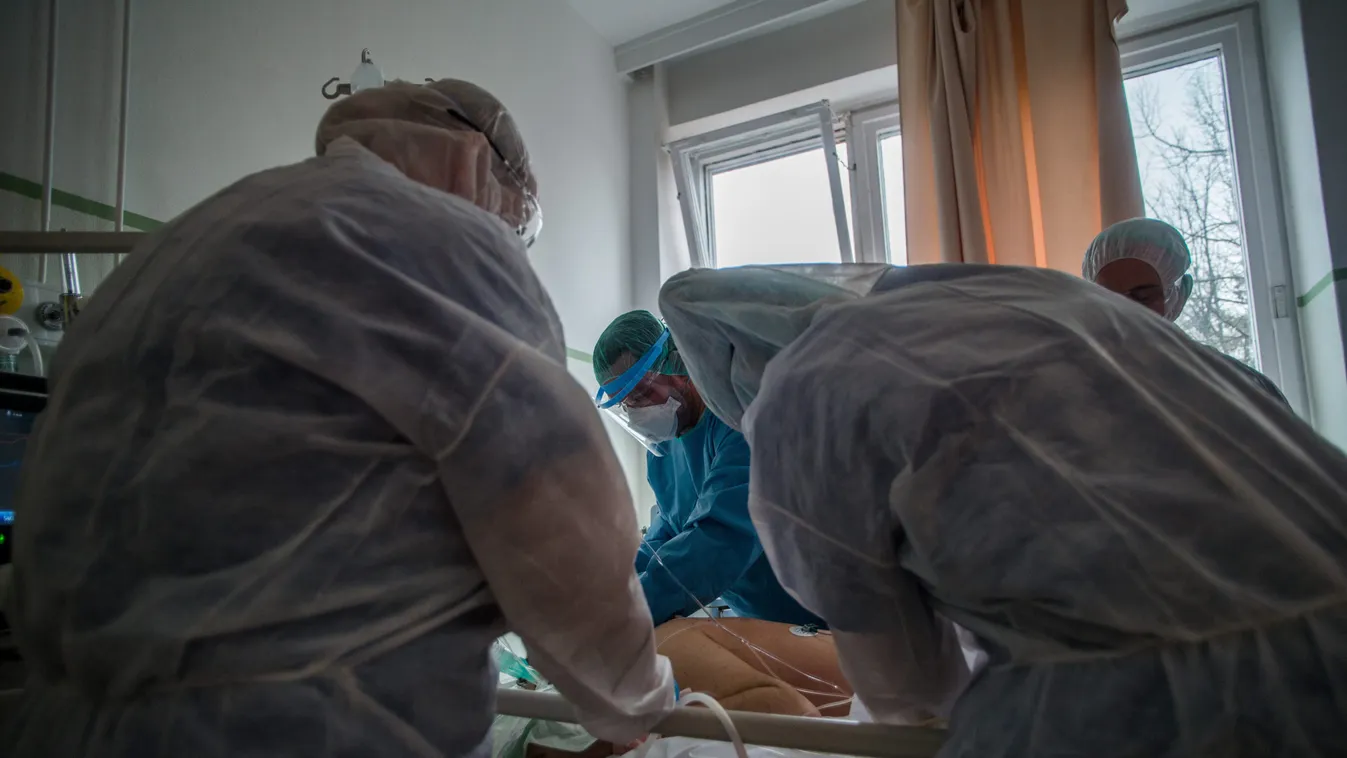 Mostantól látható a koronavírus miatt elhunytak kora, neme és krónikus alapbetegségei is