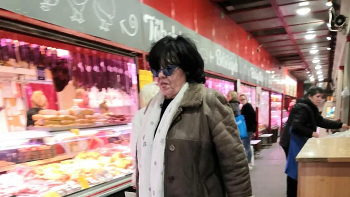 Nem hiszed el, hol fotózták le a magyar énekesnőt