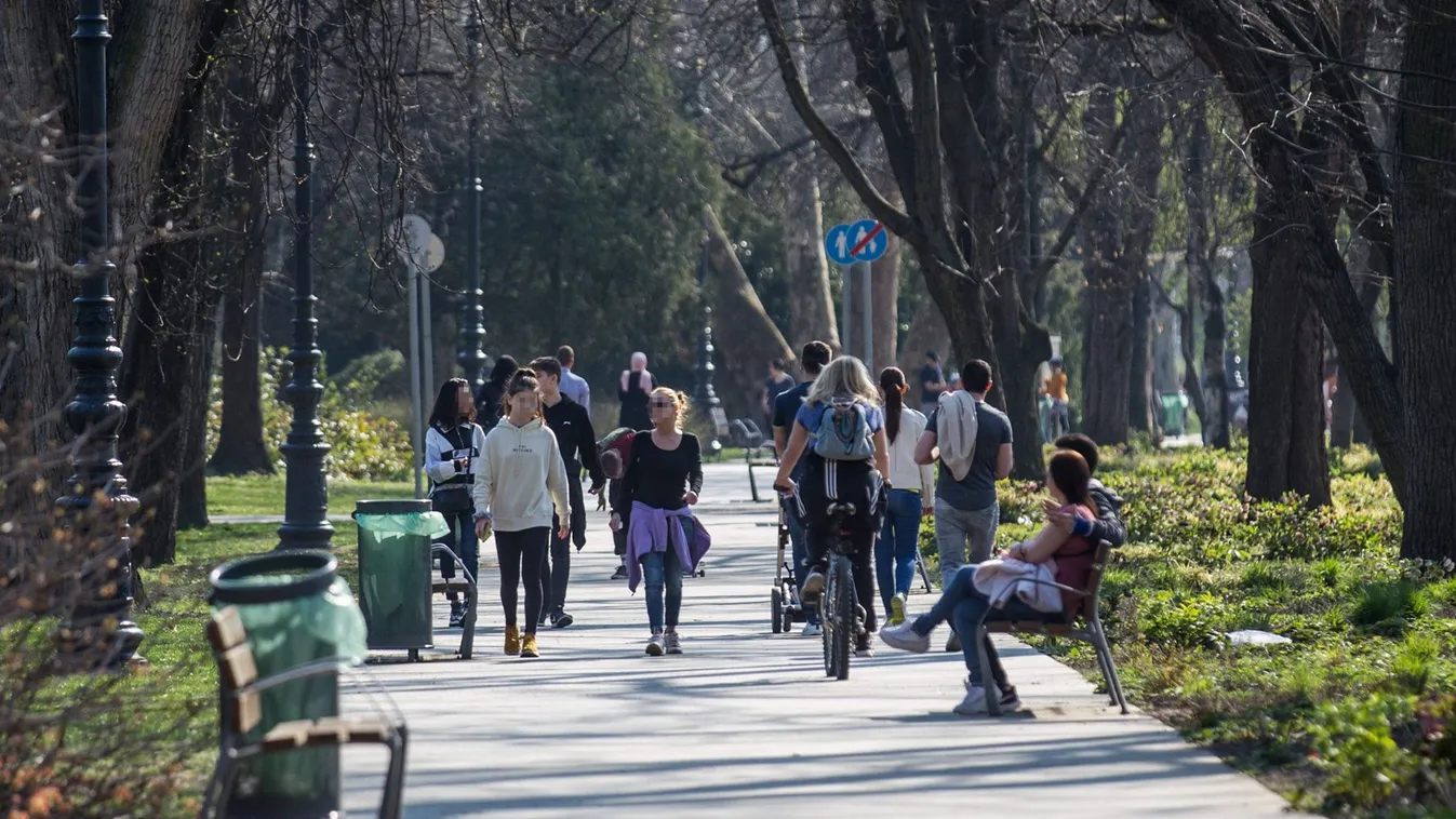 Koronavírus-járvány, dühösek az otthon maradók a kint sétálgatókra
