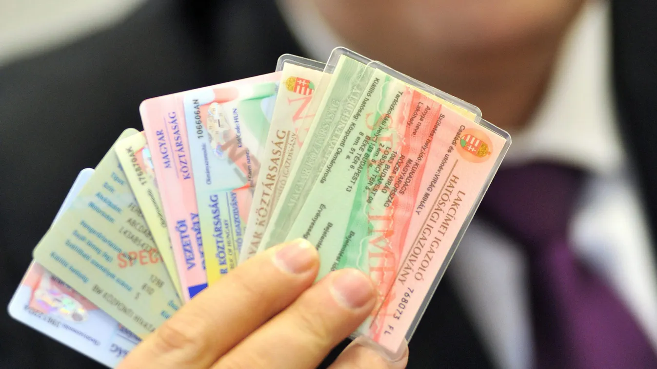 Nincs szükség új lakcímkártyára a kijárási korlátozás miatt