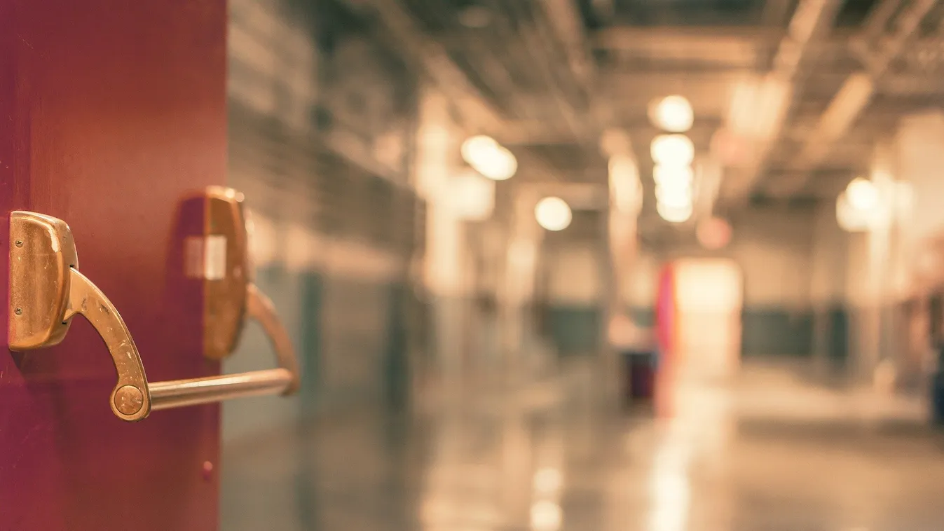 Hétfőtől csak vizsgálat után léphet be a Honvédkórházba