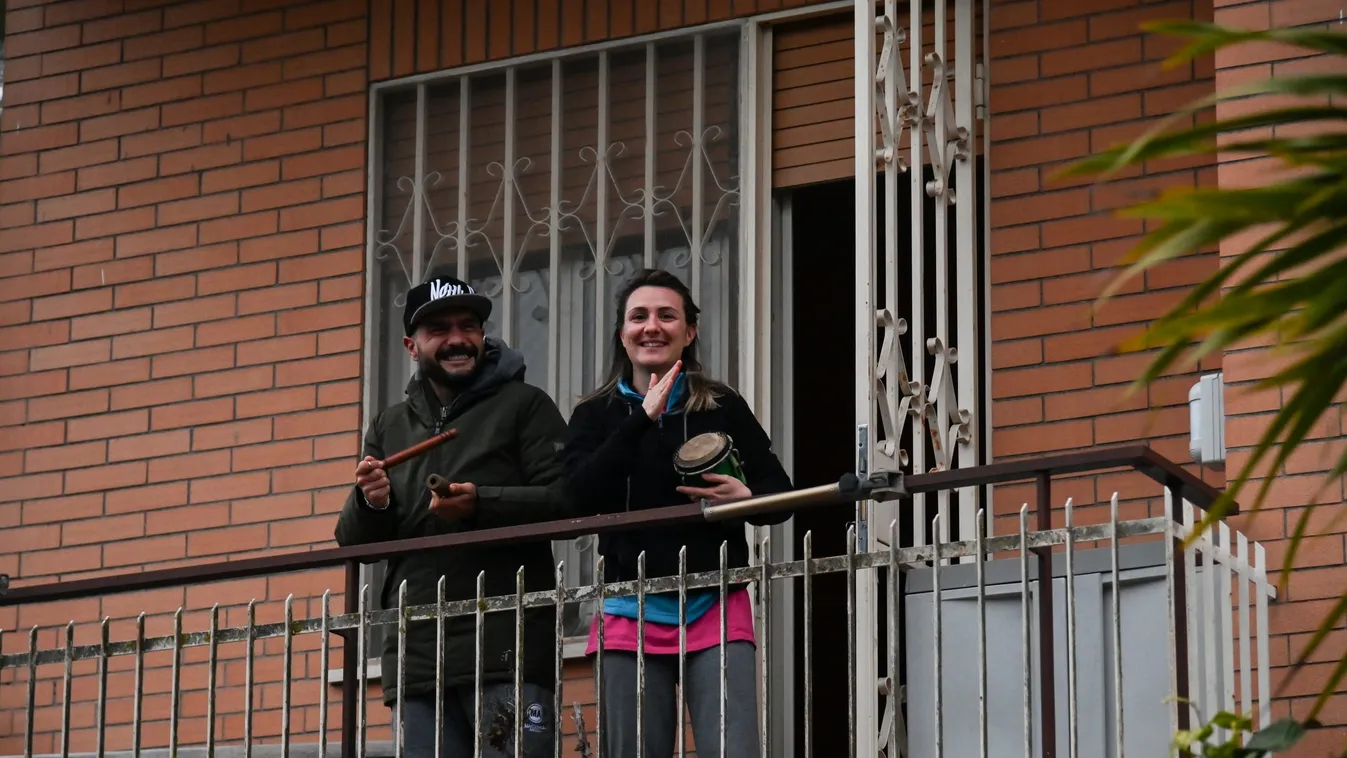 Ilyen a karantén olasz módra - videó