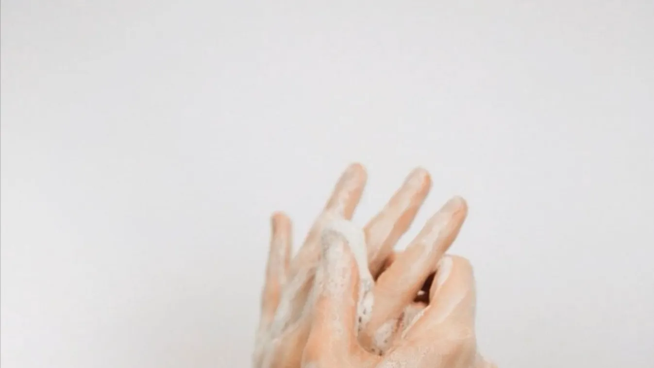 Ha a sok kézmosástól kiszáradt a kezed, ez a praktika segít!