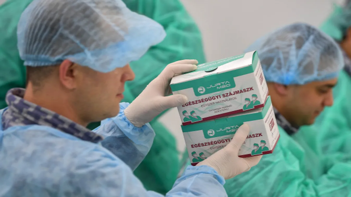 Koronavírus: Több ezer doboz maszkot kaptak a háziorvosok