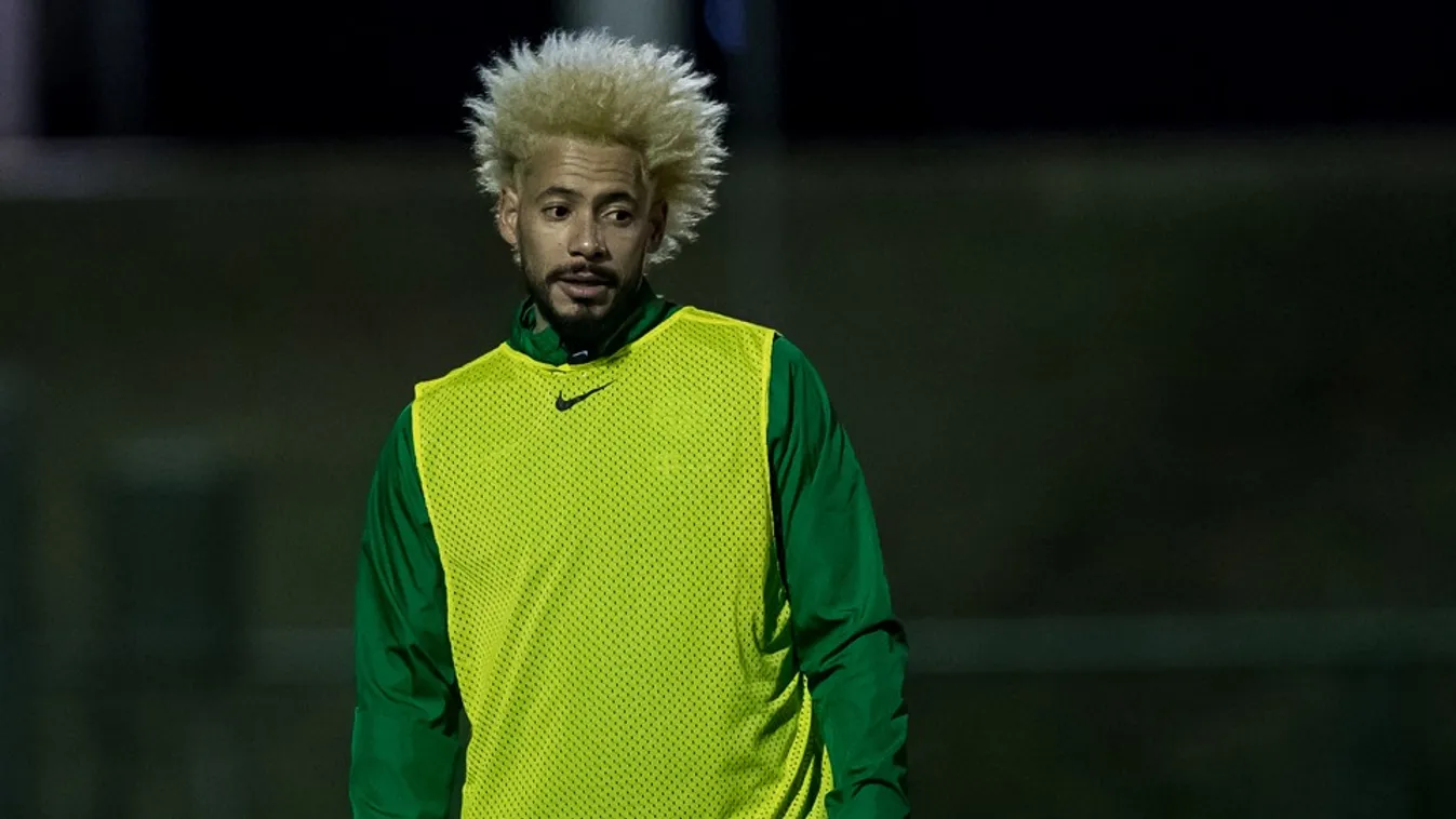 Meccs előtt törték össze Isael autóját