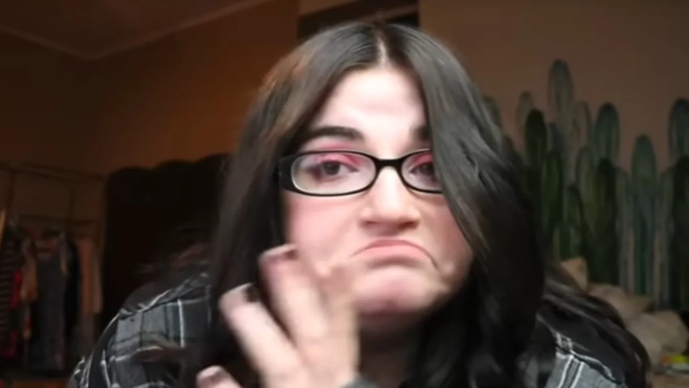 "Kivertem belőle a sz*rt is" - 2 éves gyerekét verte össze a youtuber adás közben