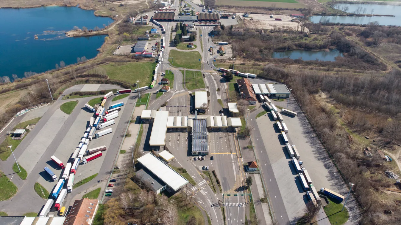 Torlódás: 4 kilométeres a sor Ártándnál