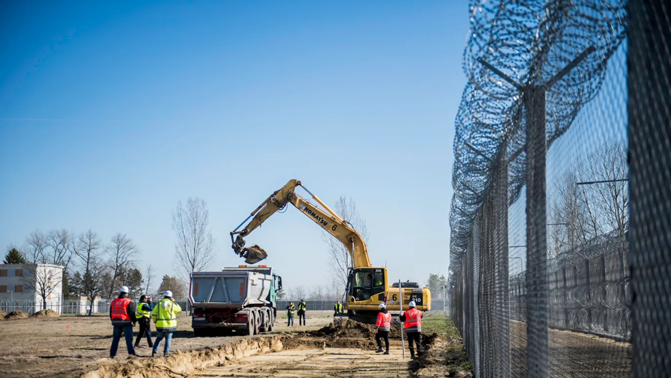 Így építik a mobil konténerkórházat Kiskunhalason – Videó