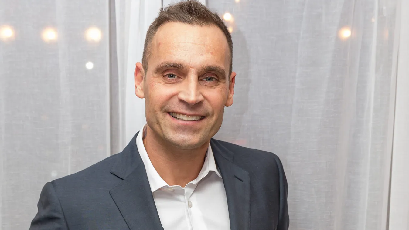 Ide költözhet a koronavírus-járvány miatt a közkedvelt magyar sztár