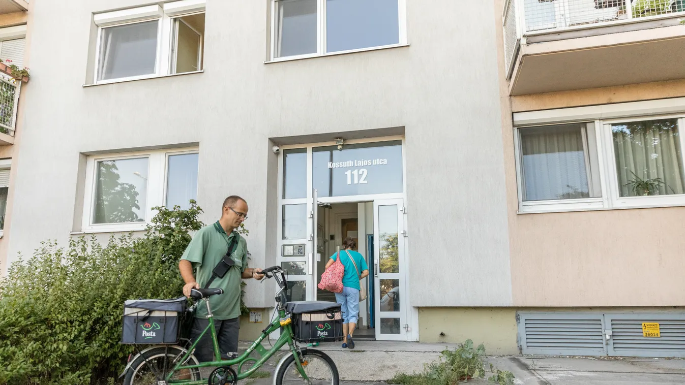 Magyar Posta: nyitás után a 60 éven felülieké az elsőbbség