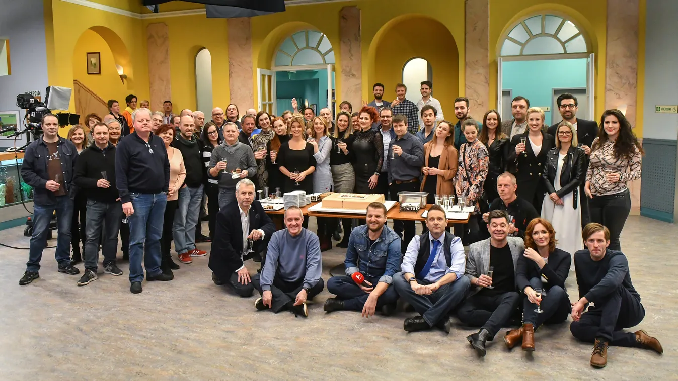 Bakiparádé, a Jóban Rosszban színészei gondoskodnak a jókedvről