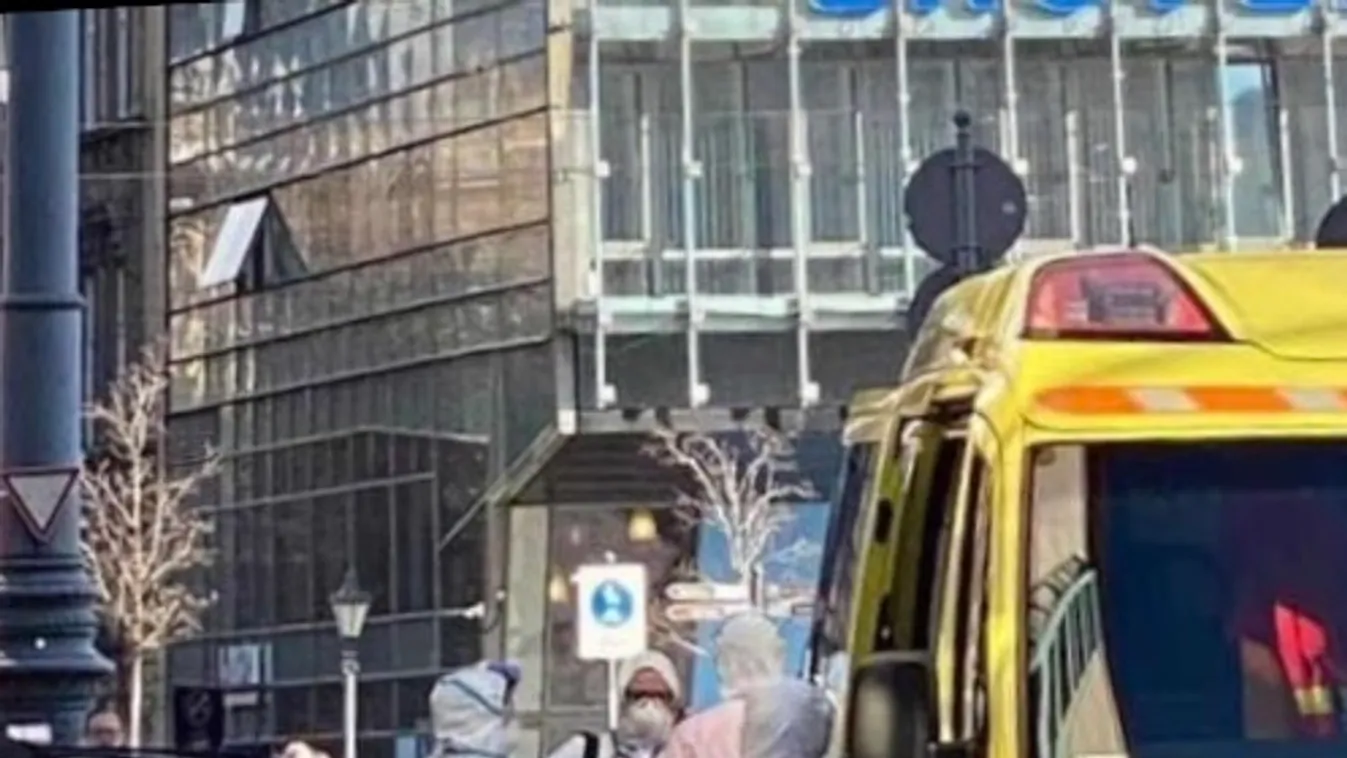 15 japán turistát vittek koronavírus-gyanúval a Szent László Kórházba