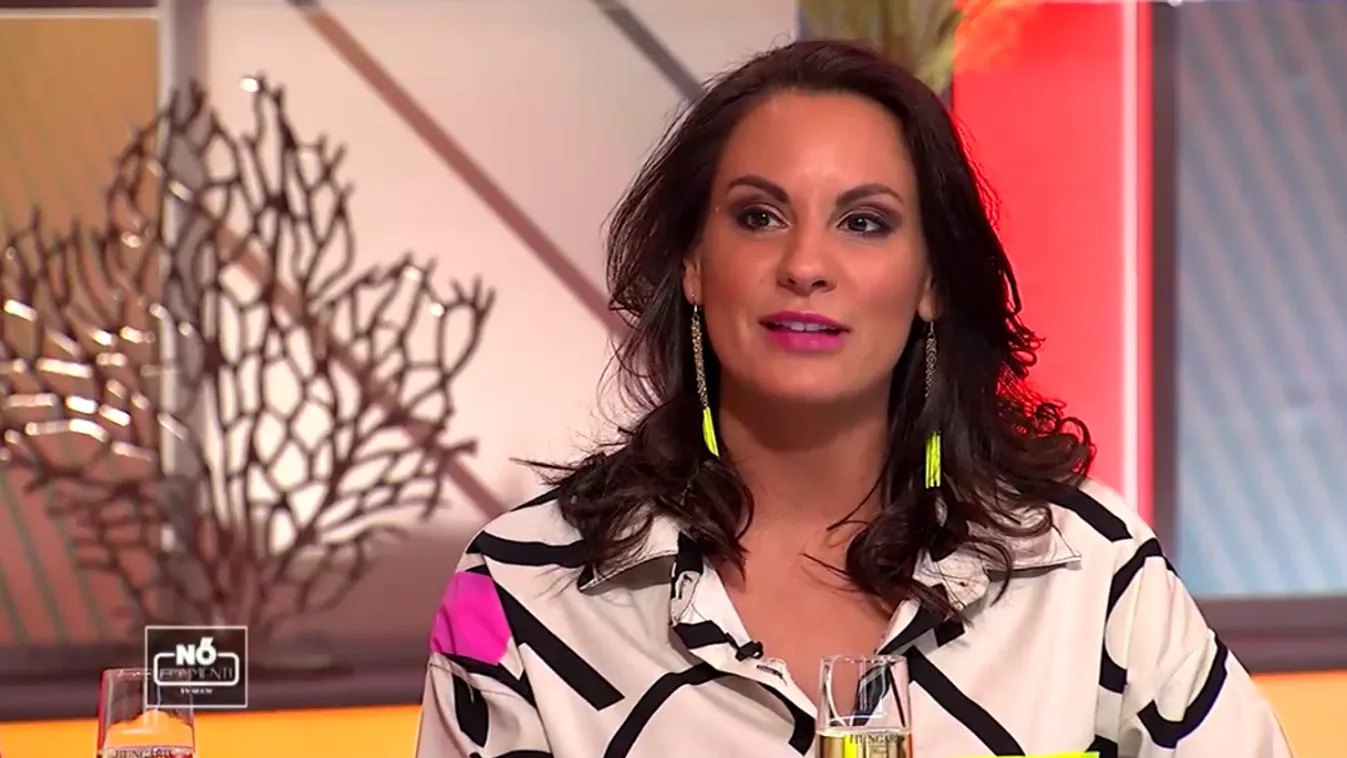 Koronavírus: Így kommunikál nyugdíjas szüleivel a csinos magyar tévés