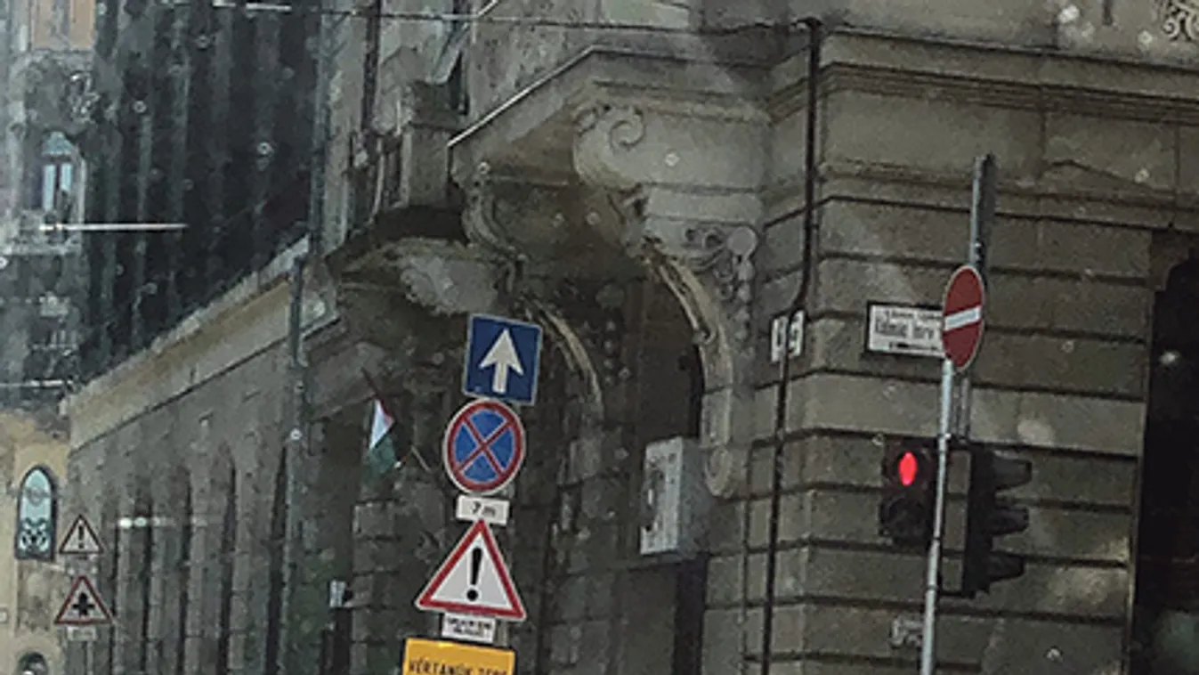 Drága mama, drága papa, maradjon otthon!