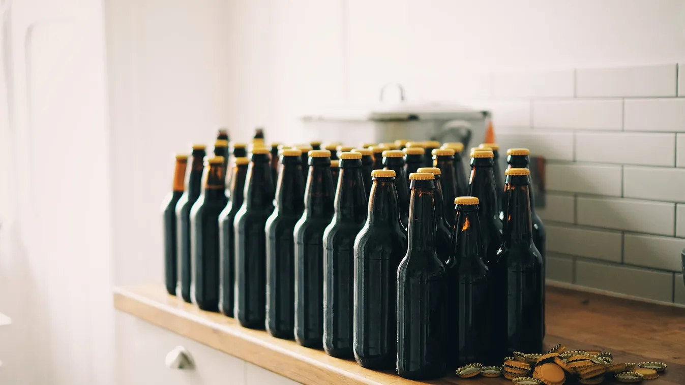 Koronavírus-járvány: lefoglalt alkohollal fertőtlenítek a görögök