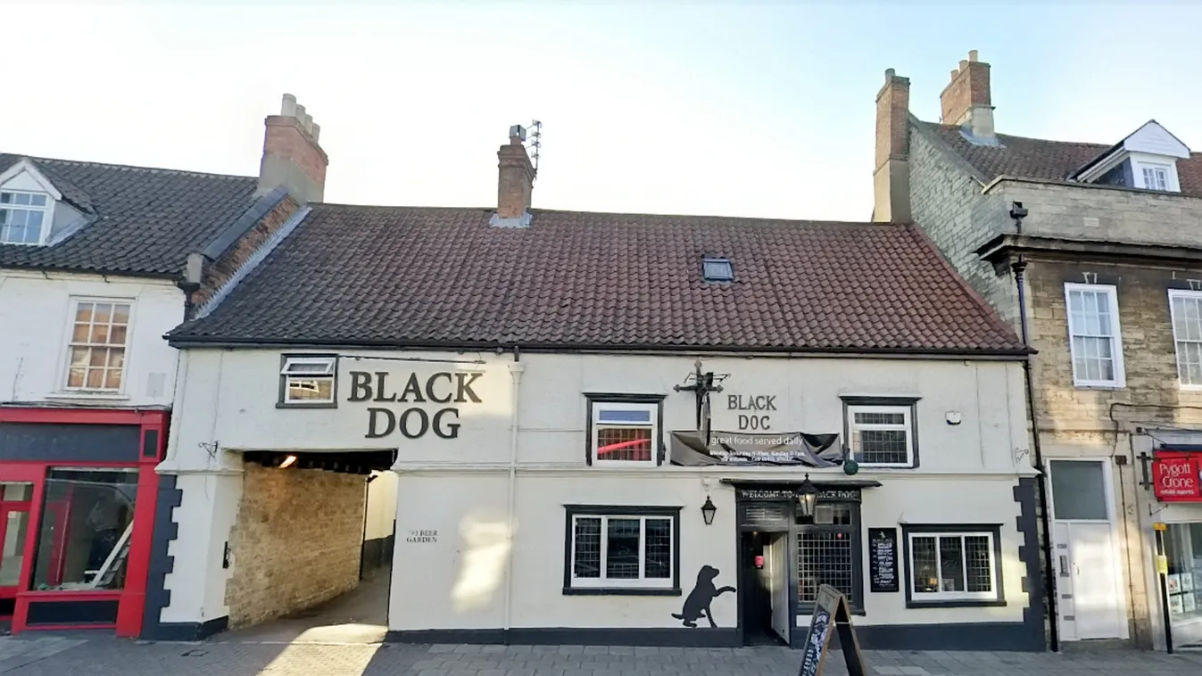 Elsápadt a gyászoló lány: Ezt rögzítette a söröző biztonsági kamerája - Fotó